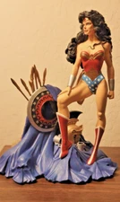 DC DIRECT WONDER WOMAN STATUE [Tim Bruckner]  FULL SIZE 9.5 inch 414/5000