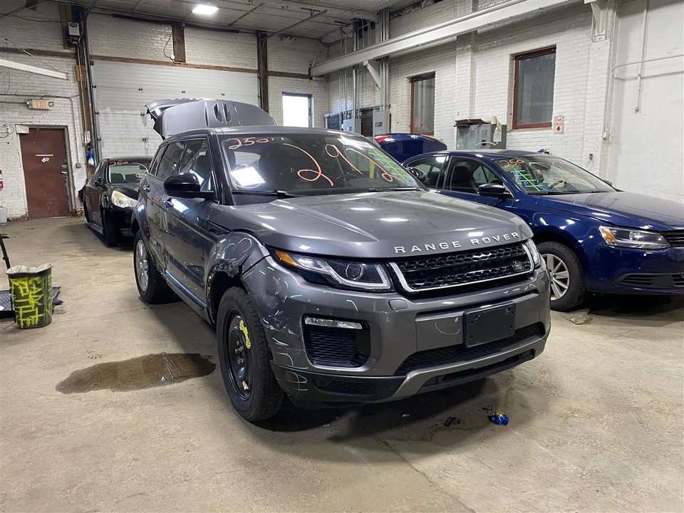 Used Air Cleaner Assembly fits: 2018 Land rover Evoque  Grade A - Image 4 of 4