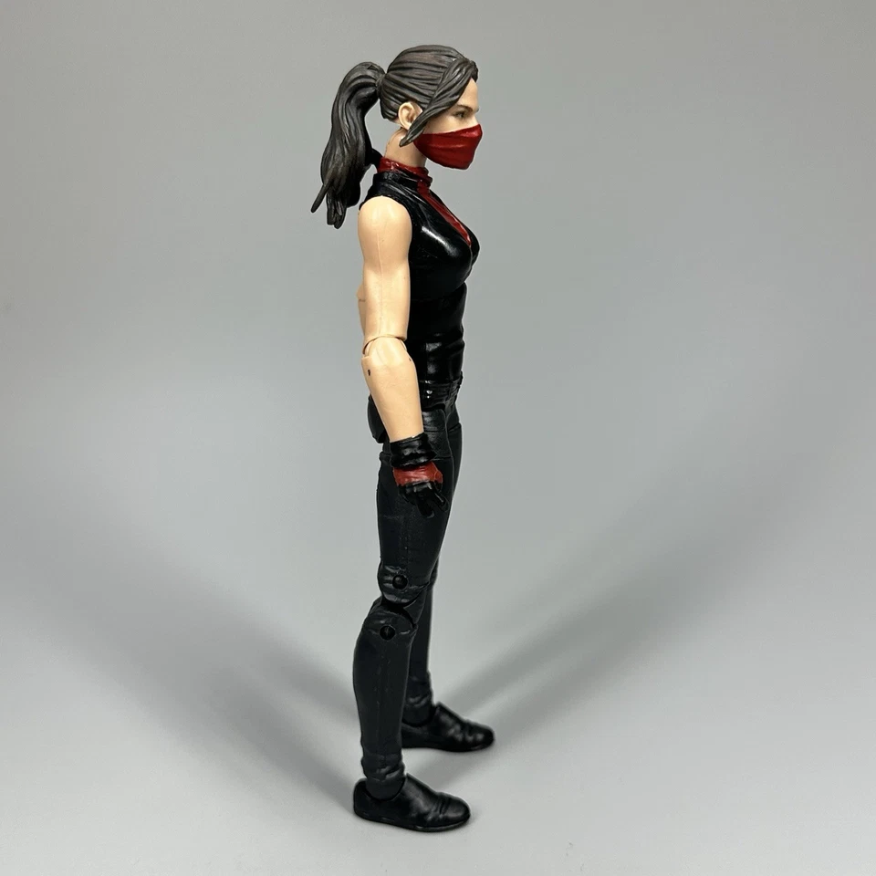 Figura de acción Hasbro Marvel Legends Netflix Daredevil Elektra 6" Man-Thing Wave Foto 4 de 4