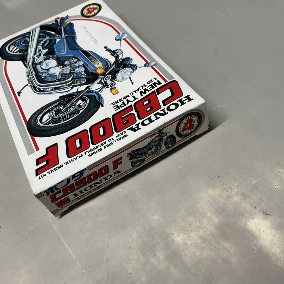 New Type HONDA CB900 F - 1/20 -  Kit Da Montare - NUOVO - Small Bikes Series - Immagine 3 di 4