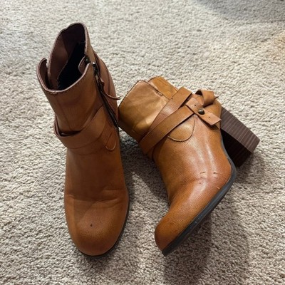 American Eagle Chestnut Brown Heeled Boots Booties Women's Size 8 Strappy