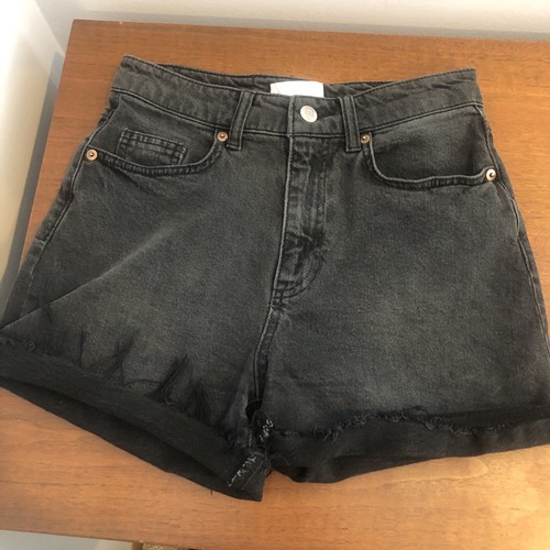 H&M black denim jean cuffed shorts size 4 Juniors 3” inseam - Picture 9 of 9