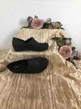 KESWI Women's Extra Comfort Classic Clog Size 9 Black Minimalist Whimsigoth