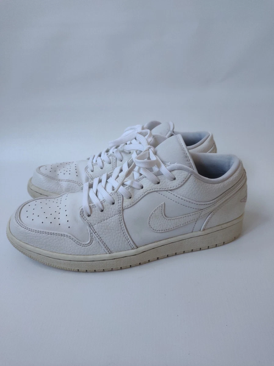 【新品・未使用】NIKE　AIR JORDAN 　１LOW　\"トリプルホワイト\" NIKE AIR JORDAN 1 LOW 