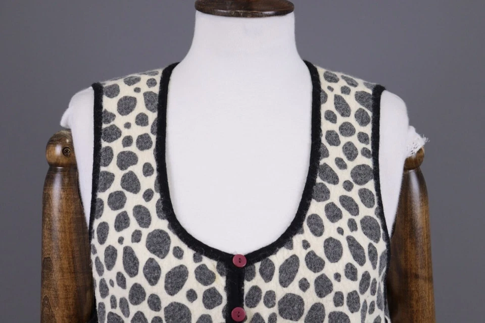 GUDRUN SJODEN Beige Leopard Print Wool Knit Vest Cardigan Size L - Image 2 of 4