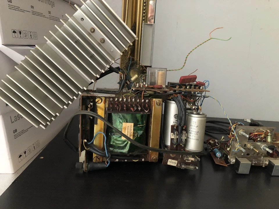 Telefunken Verstärker mit Vorverstärker 2x 30 Watt Sinusleistung - Bild 2 von 4