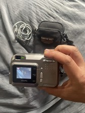 Fujifilm FinePix 2650 2.0MP Digital Camera W/ 64mb SD, Cable, Case WORKS