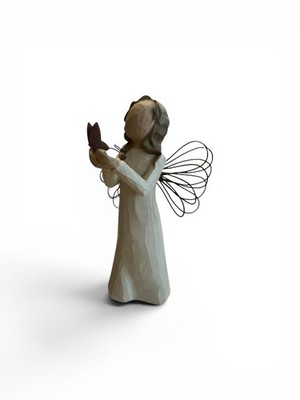 Willow Tree ''ANGEL OF FREEDOM''   by Susan Lordi Demdaco ~ 4 3/4''  FREE SHIPPING