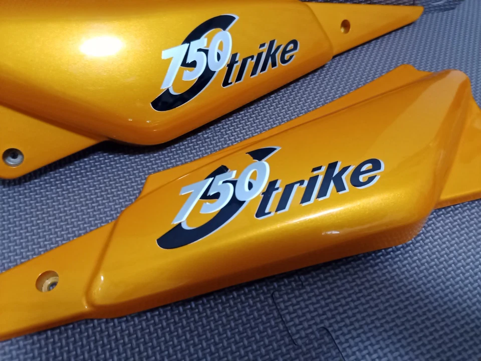 Carenado lateral Laverda Ghost 750 Strike 1997-2000 capucha Zane ZLV Foto 4 de 4