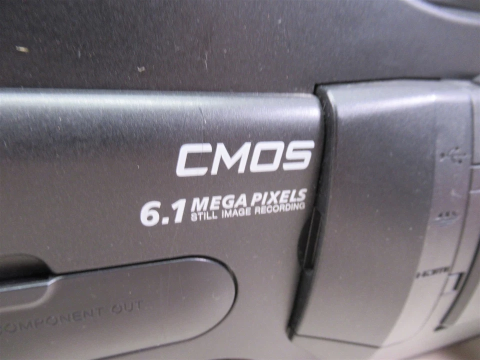 Sony HVR-HD1000U HDV 1080i MiniDV Camera with Carl Zeiss Lens Vario SonnarT - Image 3 of 4