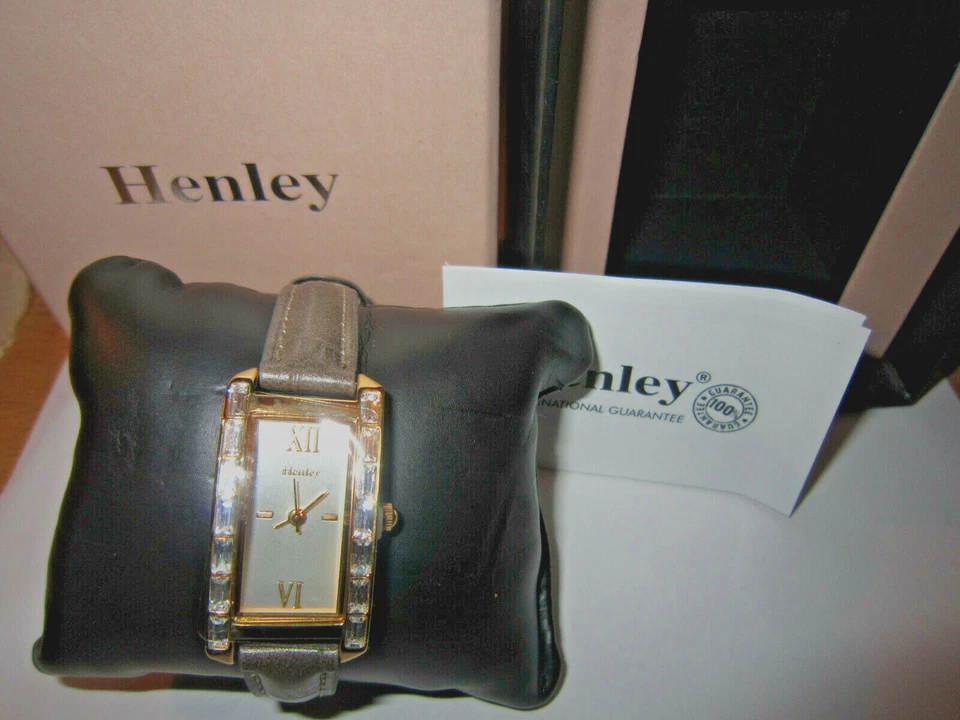 HENLEYS ~ CRISTAL ~ SENHORAS ~ RELÓGIO ~ CAIXA ~ ESTOQUE NOVO/ANTIGO ~ FUNCIONANDO TOTALMENTE - Imagem 4 de 4