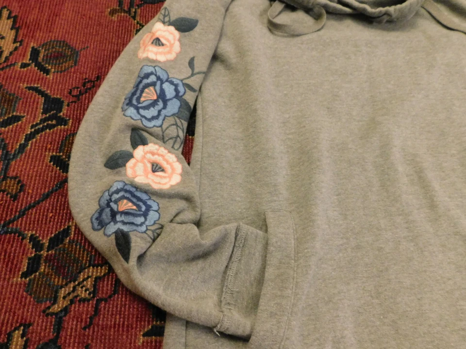 HOLLISTER Gris Bordado Flores Rosa Azul Usado en Excelente Condición Vestido Sudadera con Capucha Talla XS Foto 4 de 4