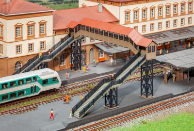 Faller 120109 Platform Bridge Pedestrian Bridge 273 x 195 x 138mm New OVP 1:87