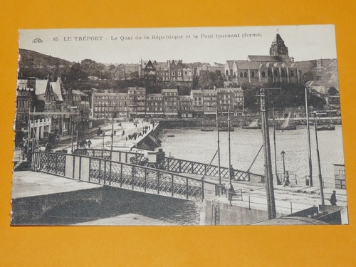 Carte Postale Ancienne Elbeuf (Seine Maritime) - Les Quais Et Le Pont Suspendu - Calèches