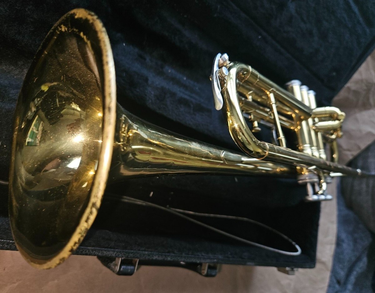 King Tempo 600 Trumpet, USA, with case & MP, Very Good Condition