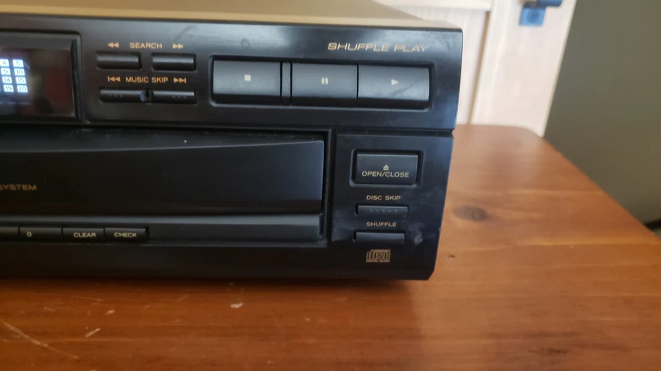Vintage TEAC PD-D2500 5 Disc CD Changer Working Great Condition - Image 4 of 4