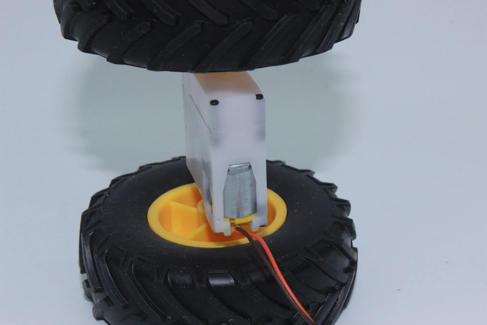 Siku 6777 6792 6735 6736 6795 Rear Axle John Deere Tractor RC Control 1:32 - Image 3 of 4