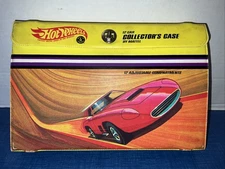 Vintage Hot Wheels Redline 12 Car Collector's Case Adjustable Yellow USA Mattel