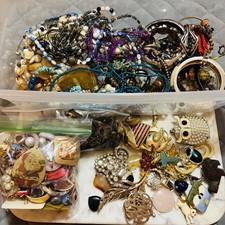 6 lb ALL WEARABLE Mystery Jewelry Lot VINTAGE TO NOW 140 Pieces NO JUNK 4