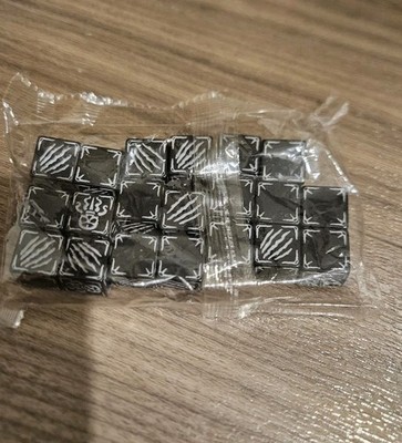Cthulhu Wars Custom White Dice Set of 20 - Petersen Games - Brandneu
