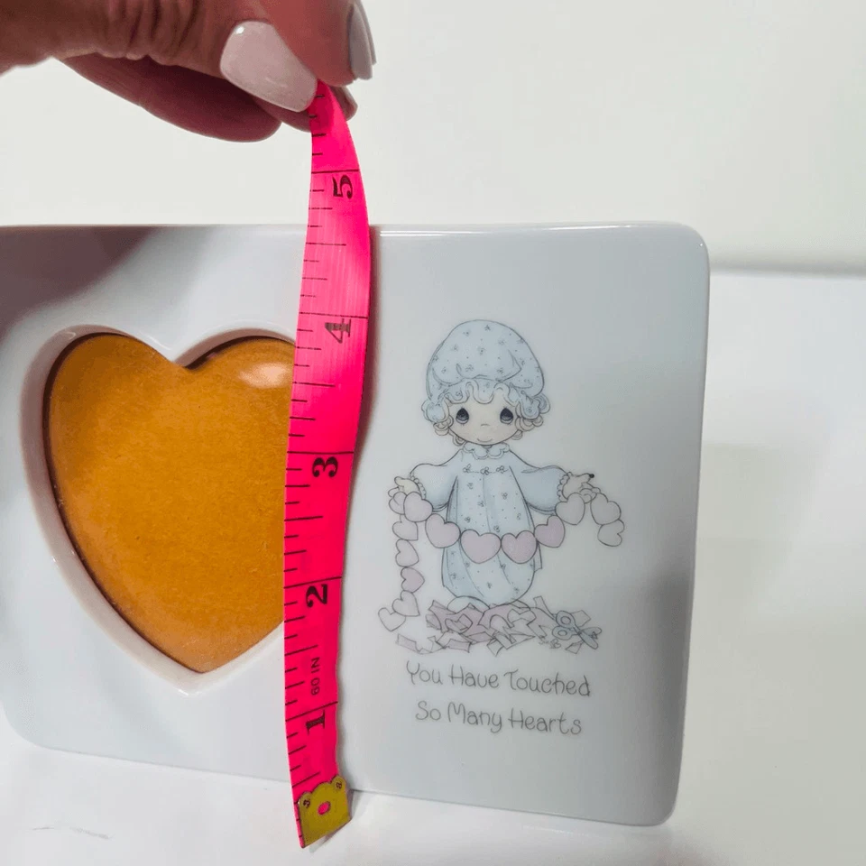 Guirnalda de corazones vintage con marco de fotos de cerámica Precious Moments que has tocado S Foto 2 de 4