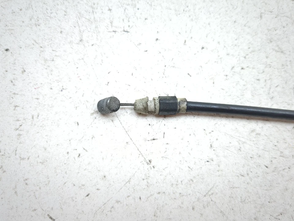 04-09 Cable de bloqueo de pestillo de asiento Triumph Rocket 3 III Foto 4 de 4