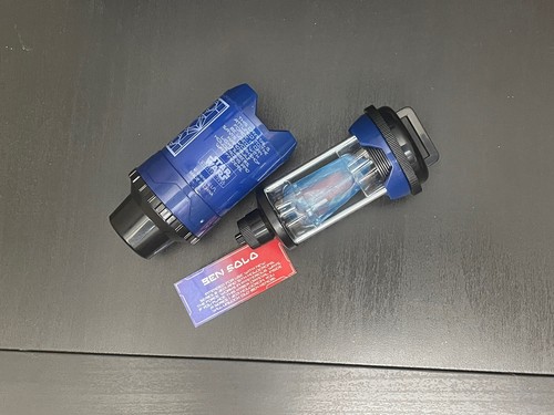 Star Wars Ben Solo Blue Cracked Kyber Crystal Galaxy's Edge Ultra Rare Chase Red
