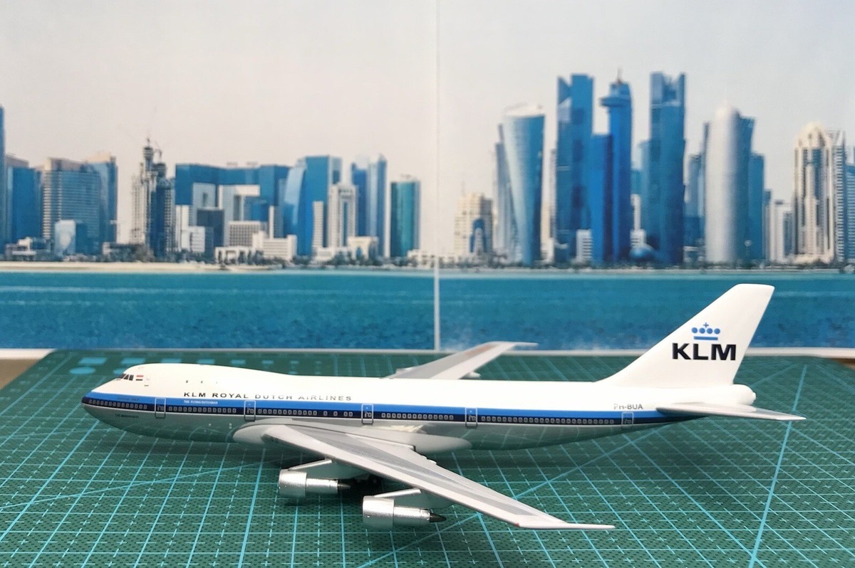 KLM Aeroclassics 1:400 Boeing 747-200 Reg: PH-BUA Delivery clrs