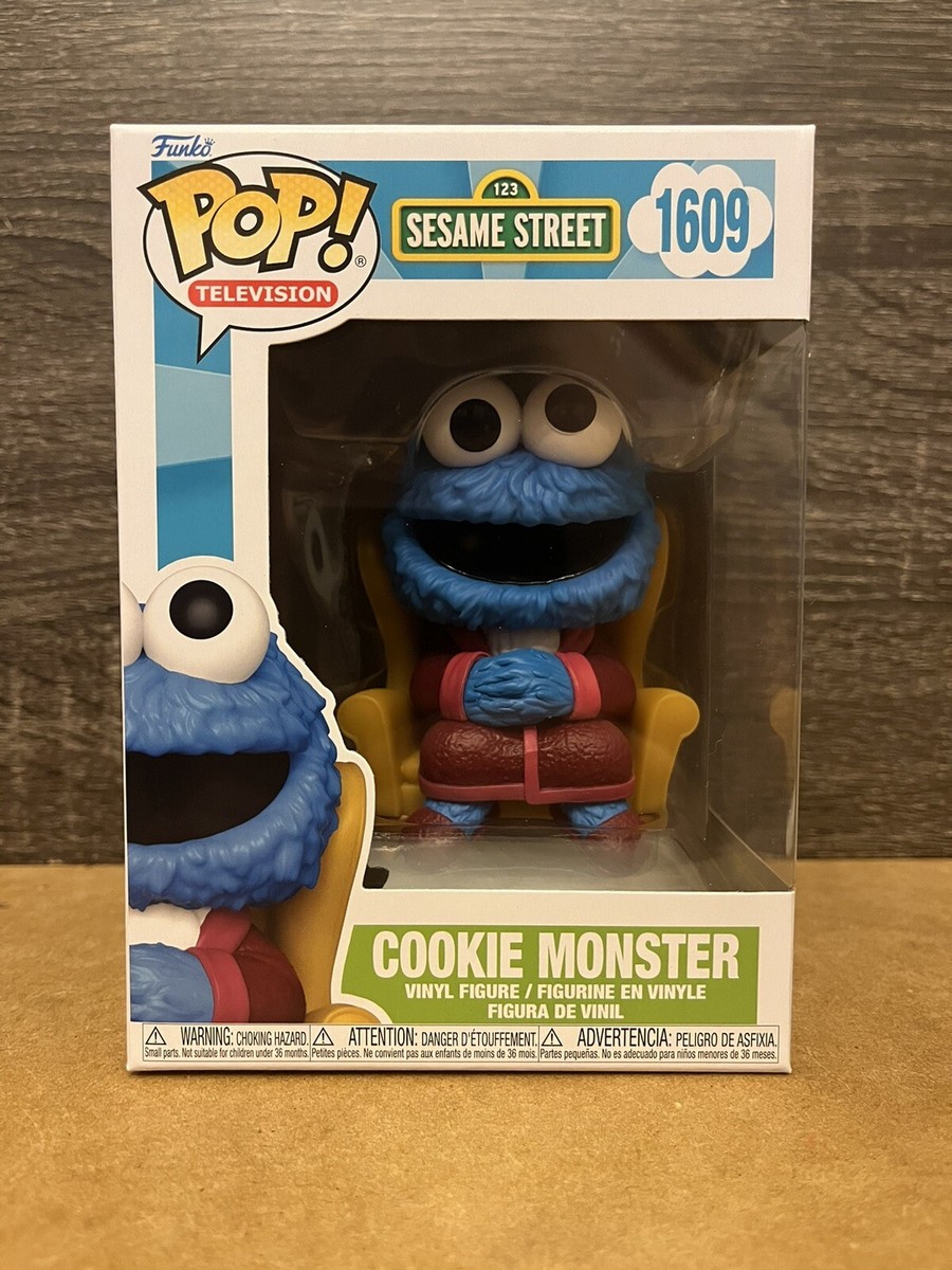 Funko Pop! Sesame Street - Cookie Monster in Robe Vinyl Figure
