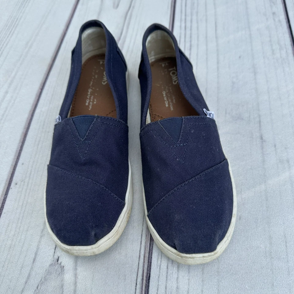 Toms Alpargata темно-синий холщовый без шнуровки размер 4 для девочек - Изображение 2 из 4