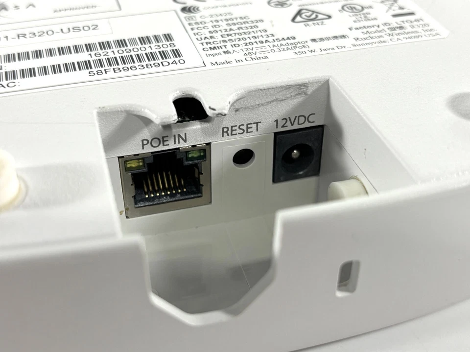 Ruckus R320 Indoor Wireless Access Point (9U1-R320-US02) - Image 2 of 4