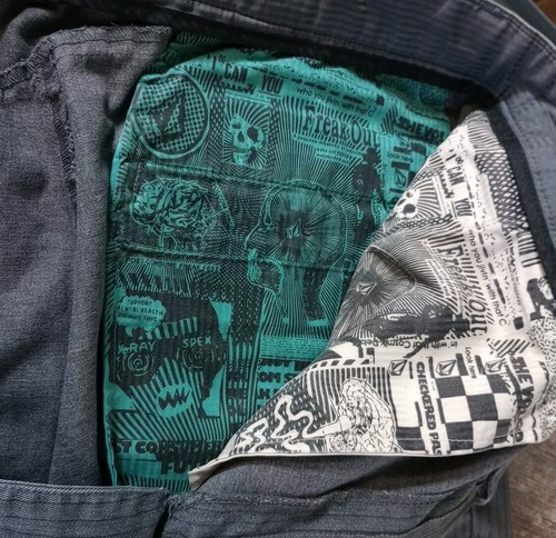 Vintage Volcom Belted Striped Skater Shorts Y2K Baggy Men's Size 36 Gray - Picture 10 of 18