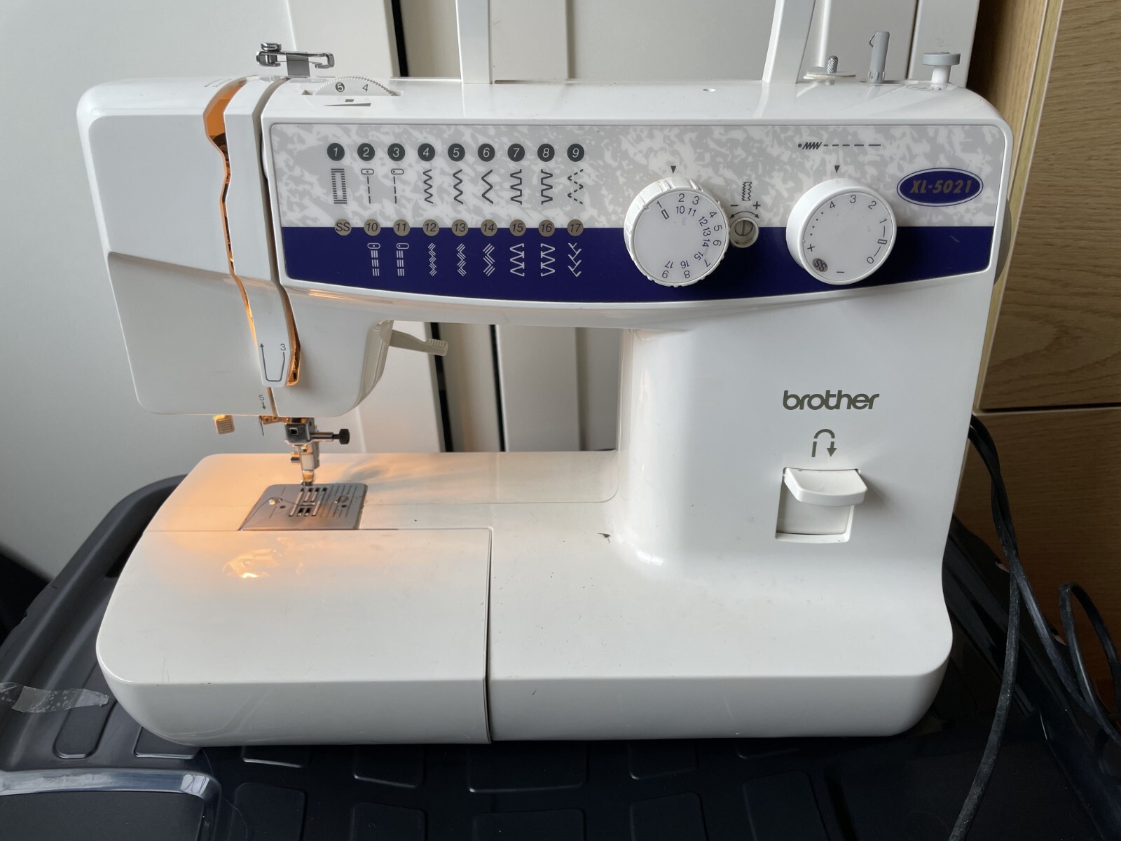 VGC BROTHER SEWING MACHINE XL5012FREE ARMSERVICEDPRACTICAL