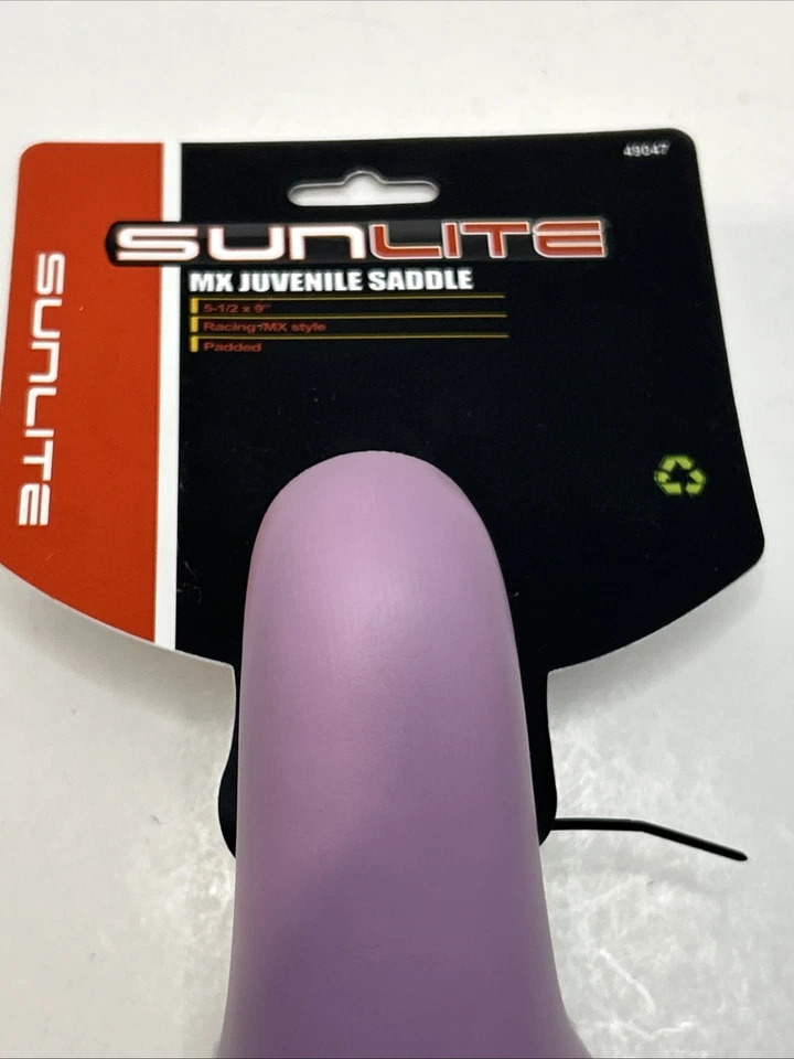 Asiento de bicicleta acolchado BMX Sunlite niñas. Púrpura 5,5” X 9” incluye abrazadera. Foto 2 de 4