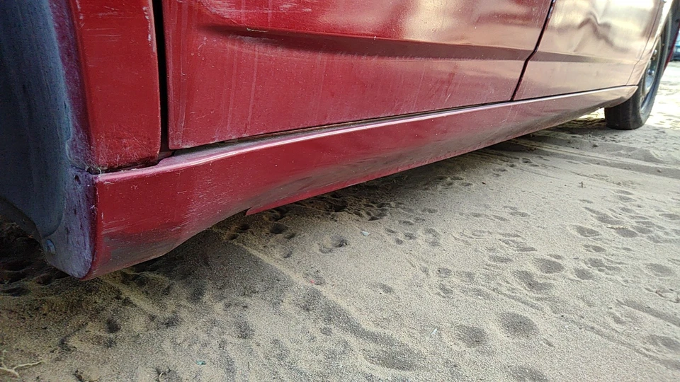 2006-2010 道奇充电器乘客右下摇杆面板成型侧裙 — 第 4/4 张图片