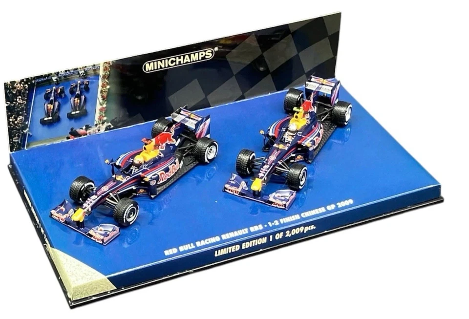 Minichamps Red Bull Racing Renault RB5 1-2 Finish China 2009 Vetell / Webber - Image 2 of 4