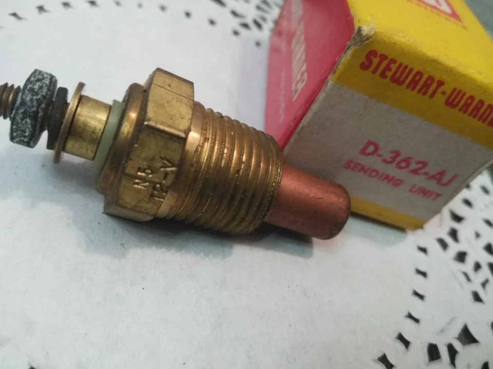 Unidad emisora de envío de temperatura del agua Stewart Warner SW D362 AJ 12 voltios NOS Foto 3 de 4