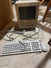 Vintage Apple Macintosh SE M5011 Computer w/ Keyboard  Mouse 1980s