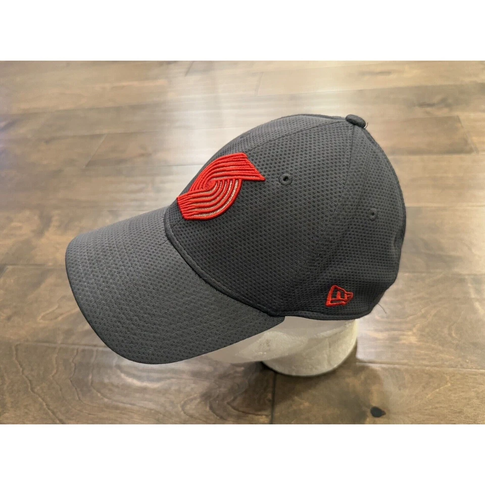 Gorra ajustada New Era 39Thirty para hombre gris NBA Portland TrailBlazers talla S/M Foto 3 de 4