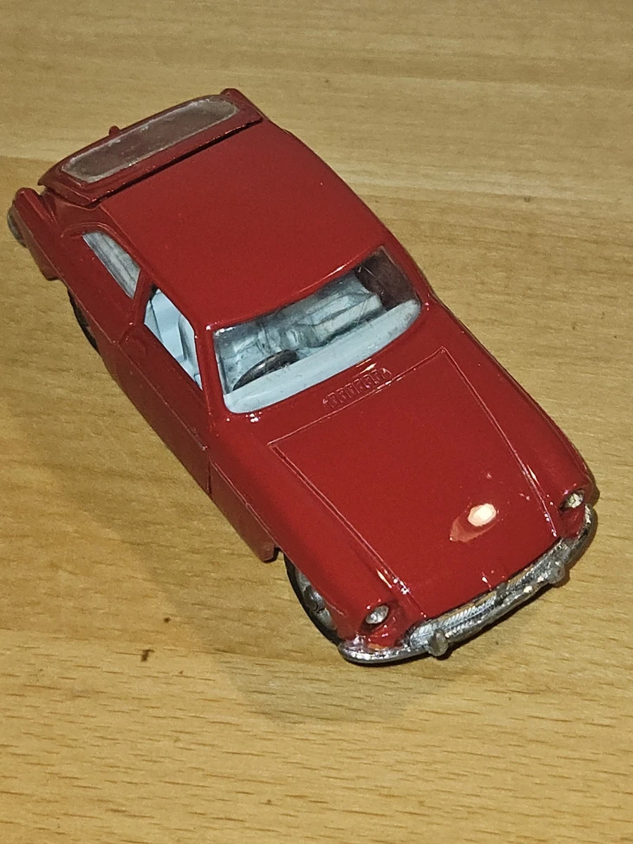 MG MGB Cabriolet Rouge 1/18 - Corgi - Miniature Collection (Sans Boîte)