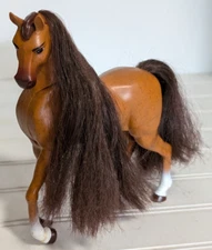 Just Play Free Spirit Brown Horse 2018 Neck & Head Move up & Down White Hooves