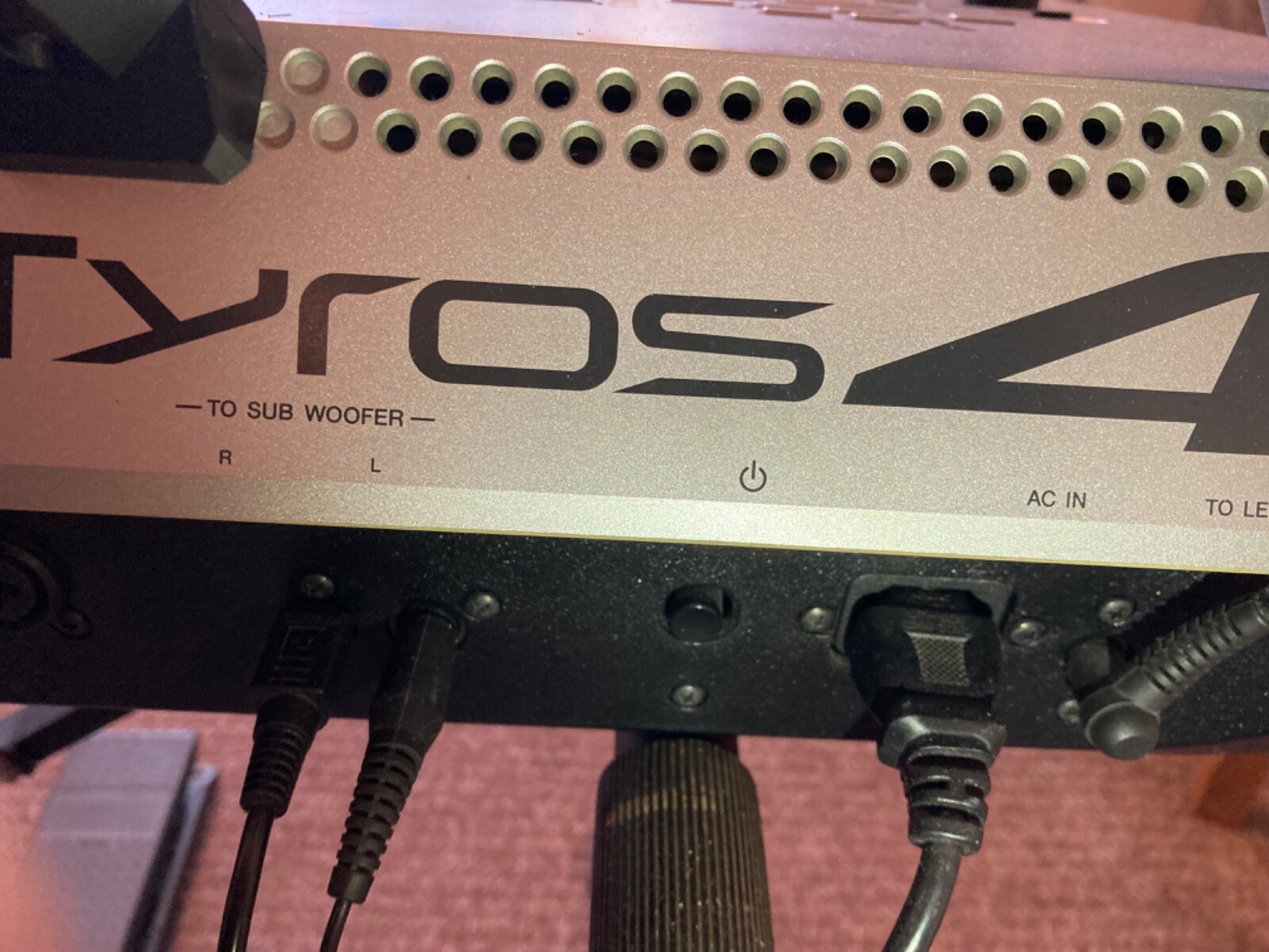 Yamaha Tyros 4 Keyboard, speakers, foot pedal and stand eBay