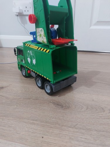 Dickie Air Pump Recycle/Garbage Truck Toy with Dustbin - Picture 6 of 8