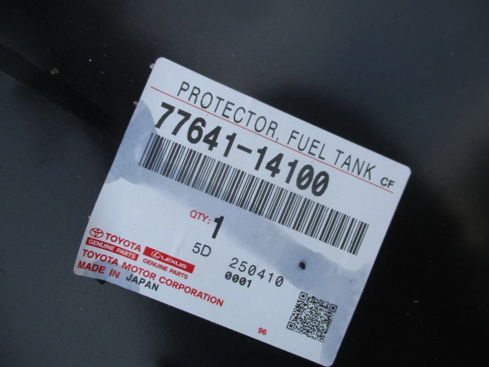 PROTECTOR TANQUE COMBUSTIBLE ORIGINAL TOYOTA 77641-14100 para SUPRA 1993-1998 Foto 2 de 4