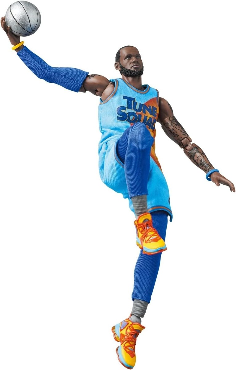 MAFEX LeBron James SPACE JAM A NEW LEGACY Ver. No.197 Figure From