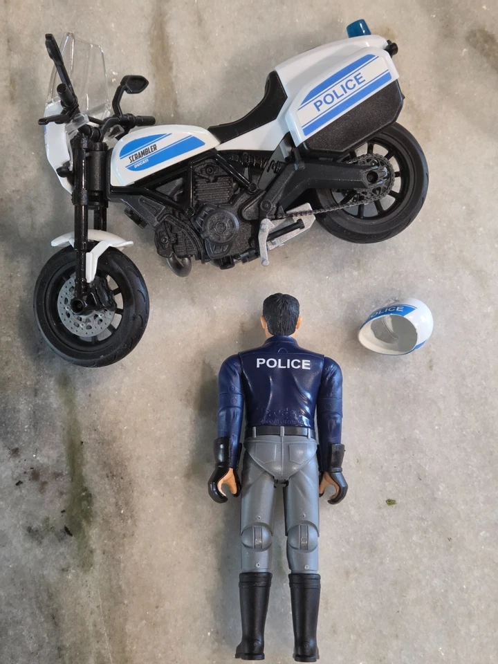 German Made Bruder bworld 62731 Ducati Scrambler w/Policeman - Brand New - Mint - Image 4 of 4