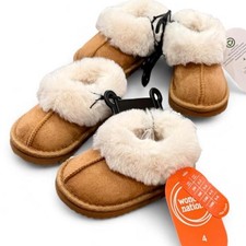 Wonder Nation Girls' Tan and White Slippers Size 4-4.5