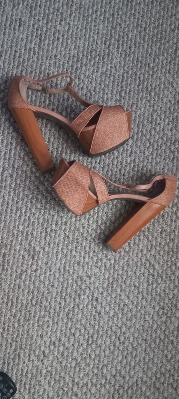 Jessica Simpson Dany T Platform Sz. 9 Lightly Worn