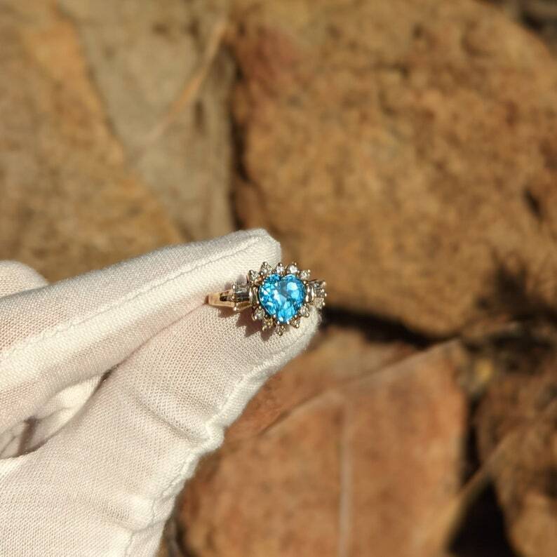 Natural Swiss Blue Topaz and Diamonds Gemstone Vintage Ring 10k