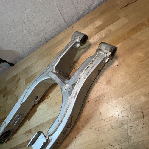 SUZUKI RM 250 1988 Rear Swingarm/Rear Swinging Arm - Bild 15 von 17